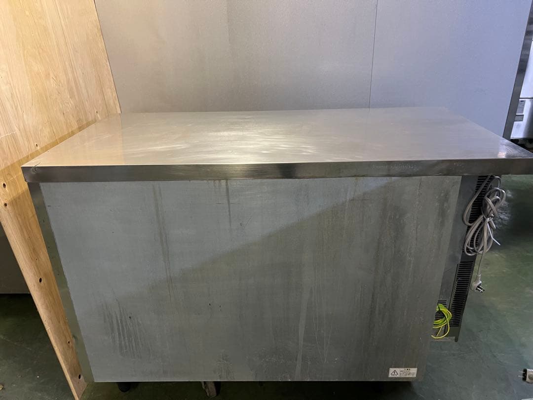 2013年 ホシザキテーブル形冷蔵庫 1200x600x800