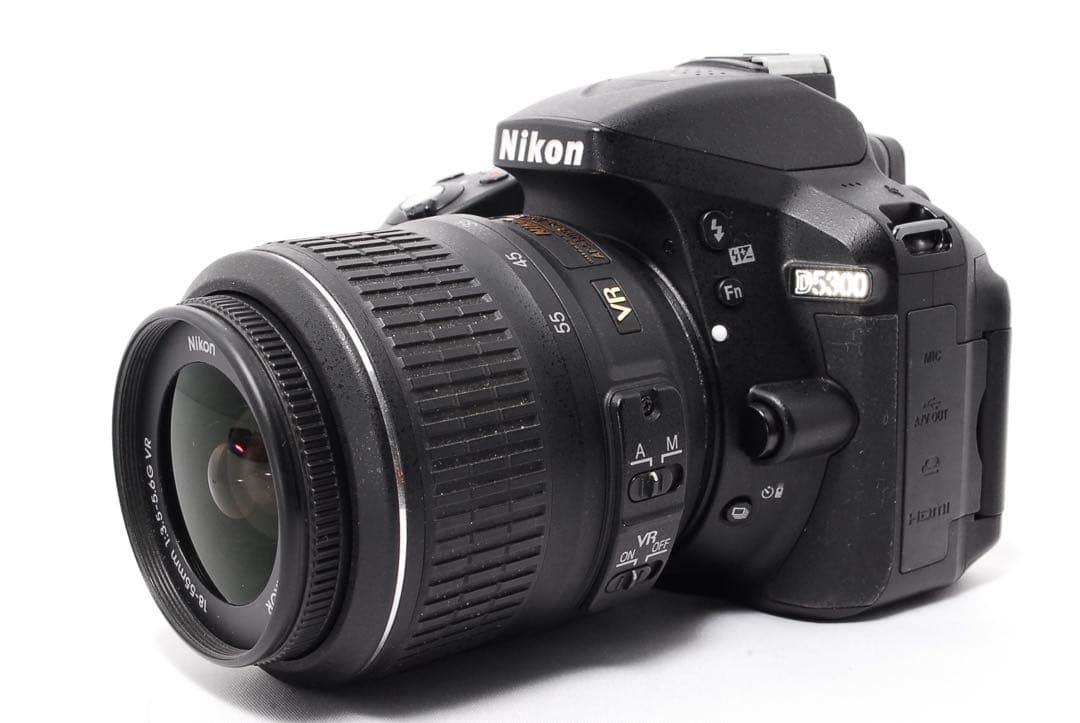 WiFi搭載◆Nikon D5300◆一眼レフカメラ◆手ぶれ補正◆レンズフード付