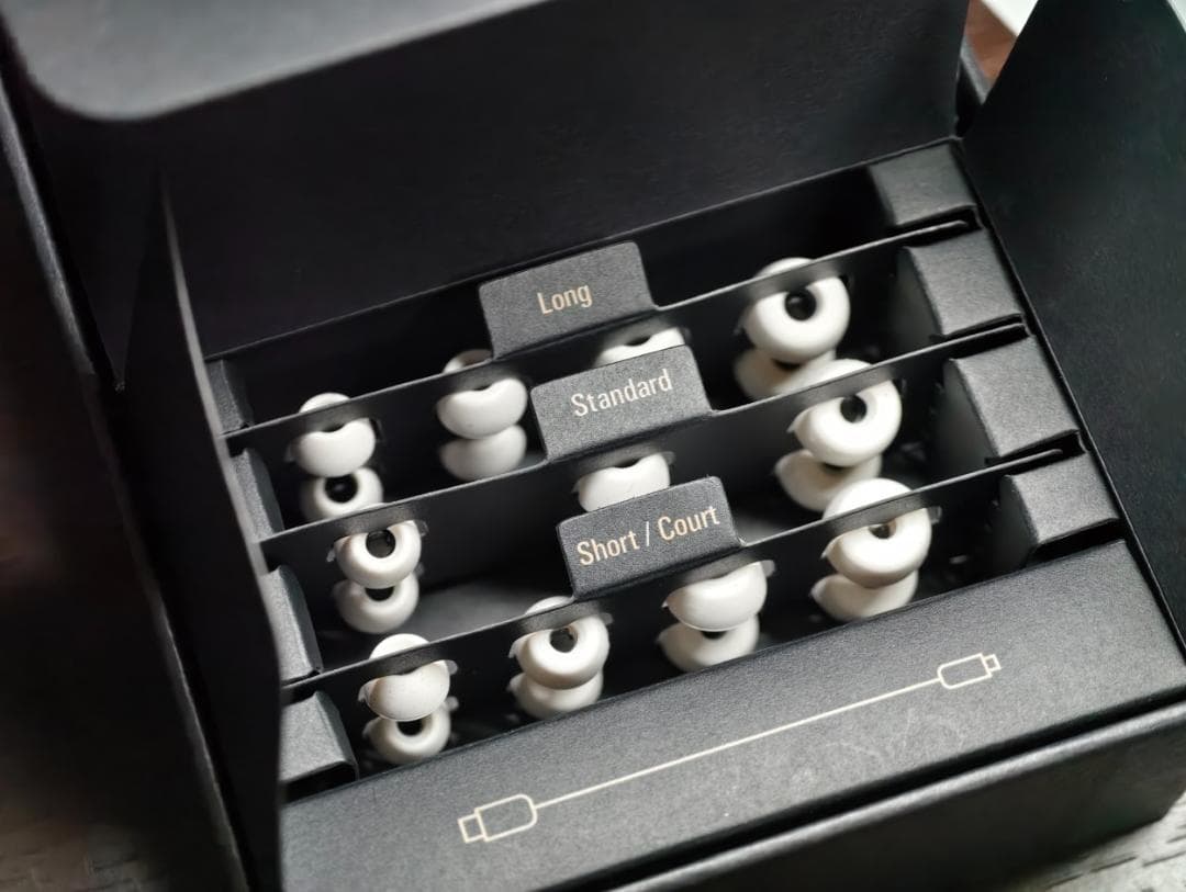 ★新品同様★Audio-Technica ATH-TWX9MK2 ホワイト