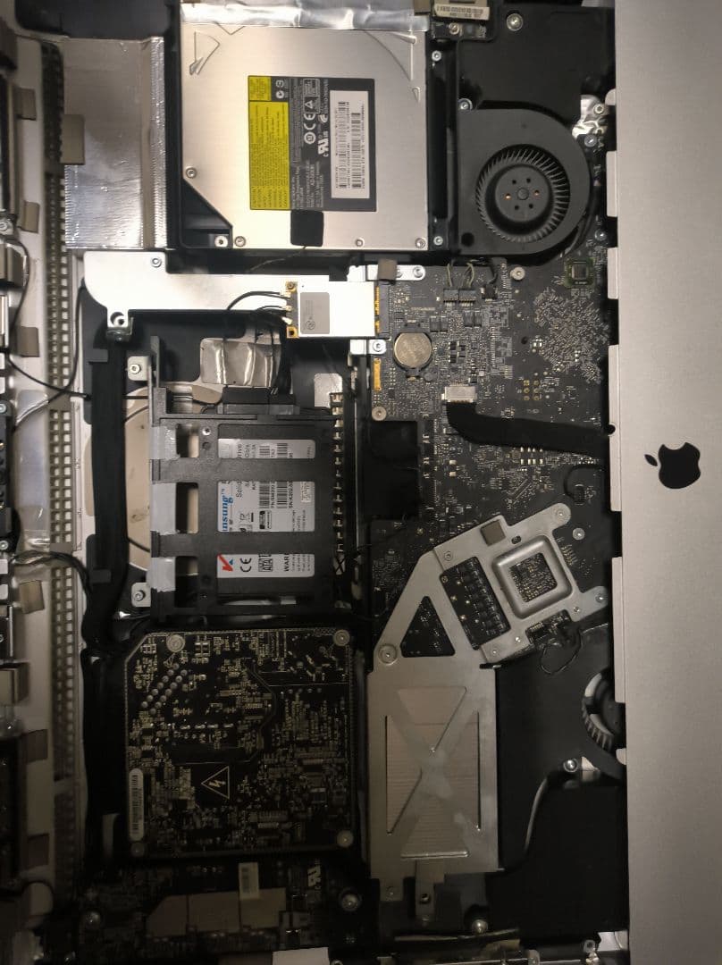 iMac 2011 21.5インチ i7 メモリー 16gb SSD 500gb