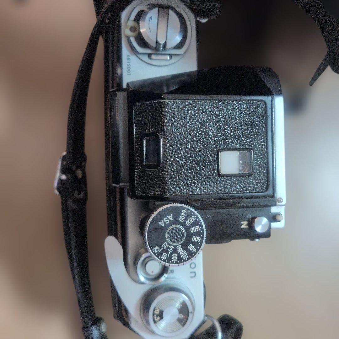 Nikon F 一眼レフカメラ 35mmフィルム（カバー付き・本体のみ