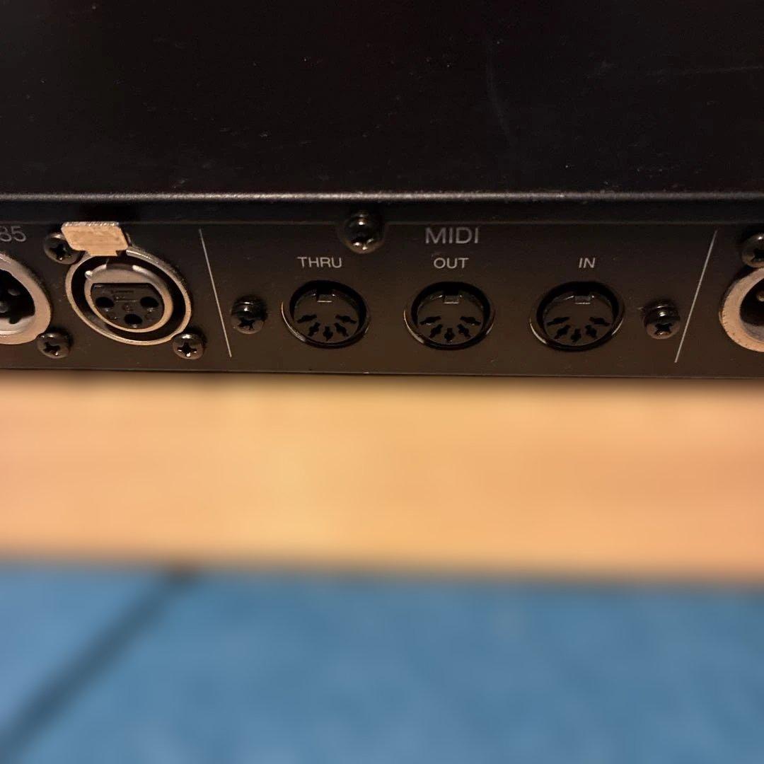 Yamaha YDG2030 デジタルグラフィックイコライザー