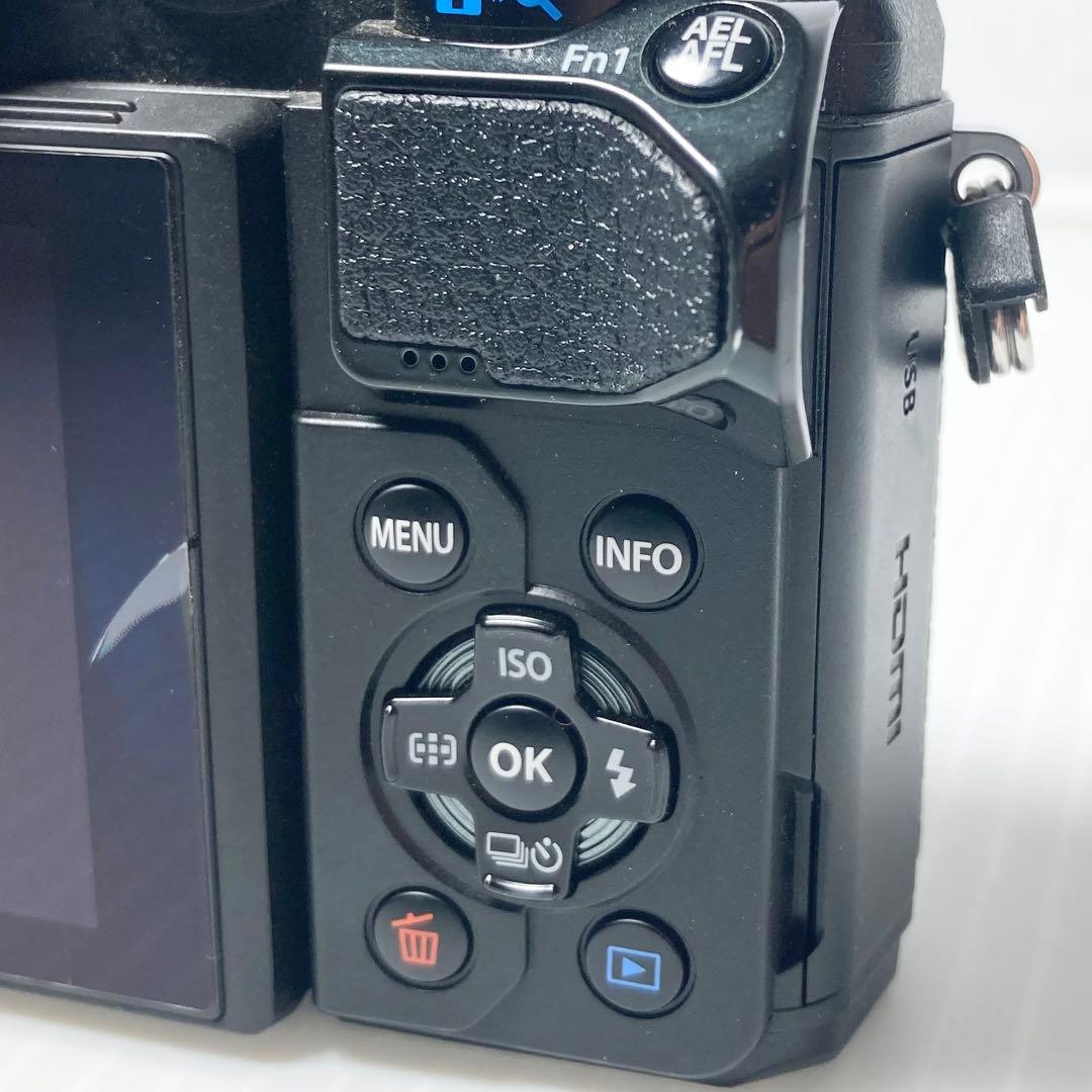 オリンパス ミラーレス一眼カメラ OM-D E-M10 MarkⅢ レンズキット