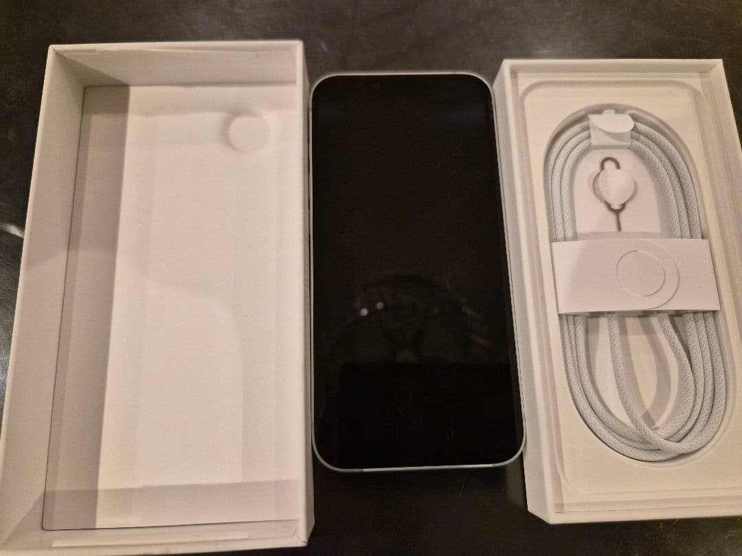 iPhone 16e 128GB white 本体 箱付き