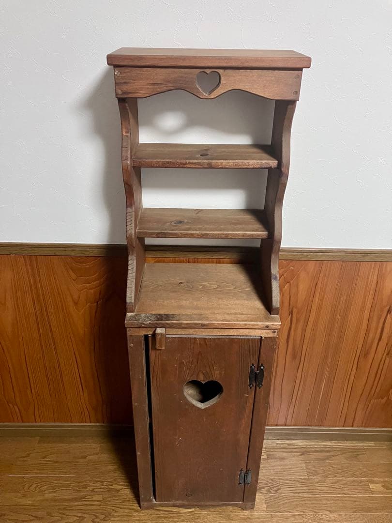 カントリー家具　ハートのキャビネットA