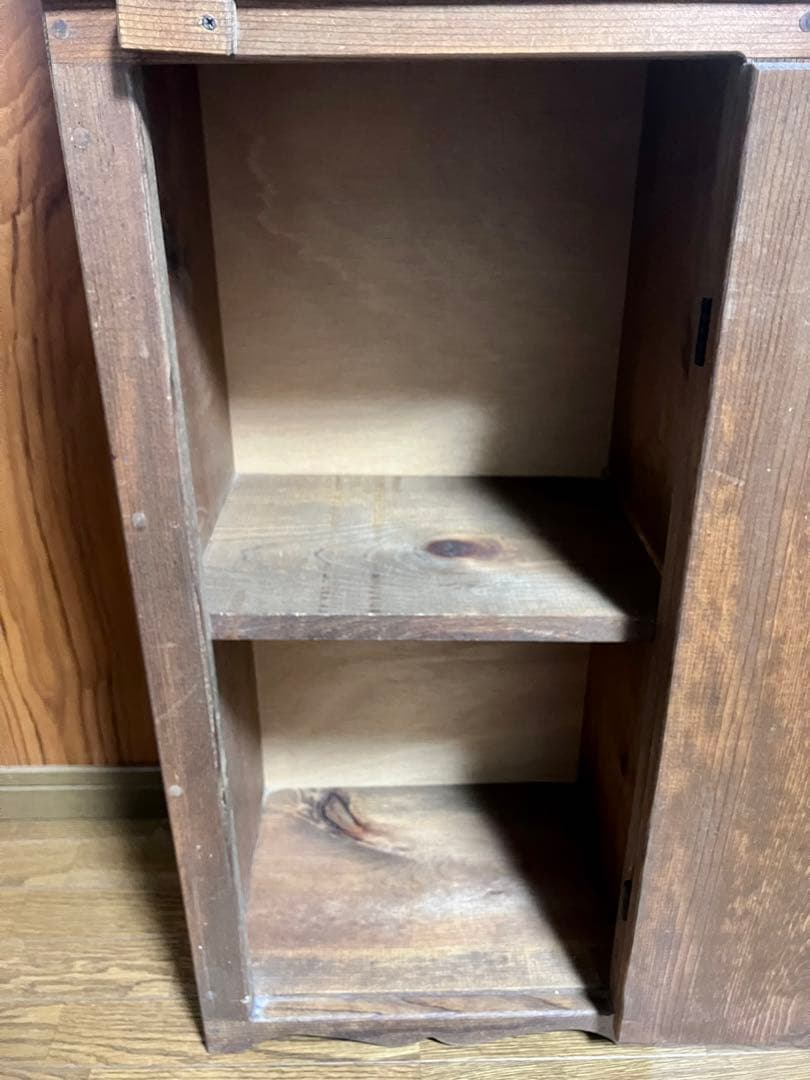 カントリー家具　ハートのキャビネットA