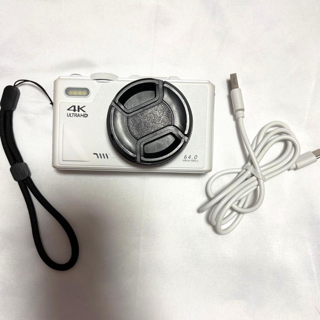 デジカメ SDカード・充電器ケーブル付き