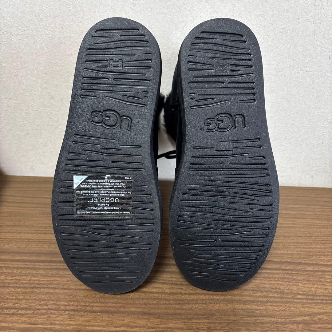 試着のみ　UGG ブーツ　黒　24センチ