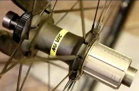 キシリウムエリート UST DISC チューブレス ホイールセット