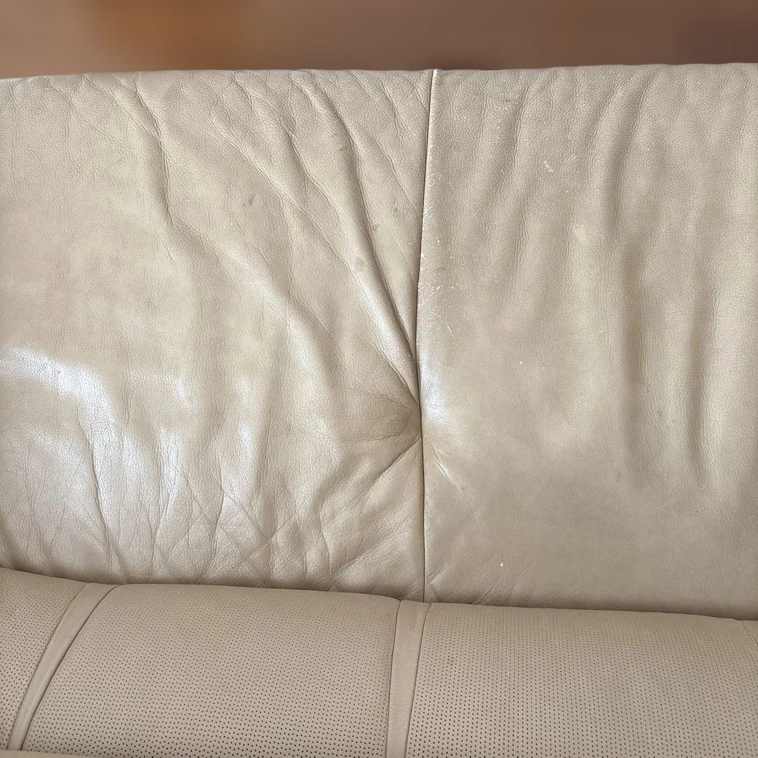 カリモク　ライトベージュ レザー 2人掛けソファ　2月14日まで