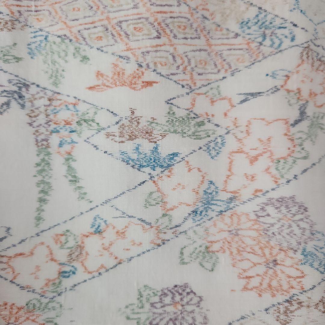 美品　縦節紬　やわらかな春色　松皮菱取吉祥四季花紋　真綿系