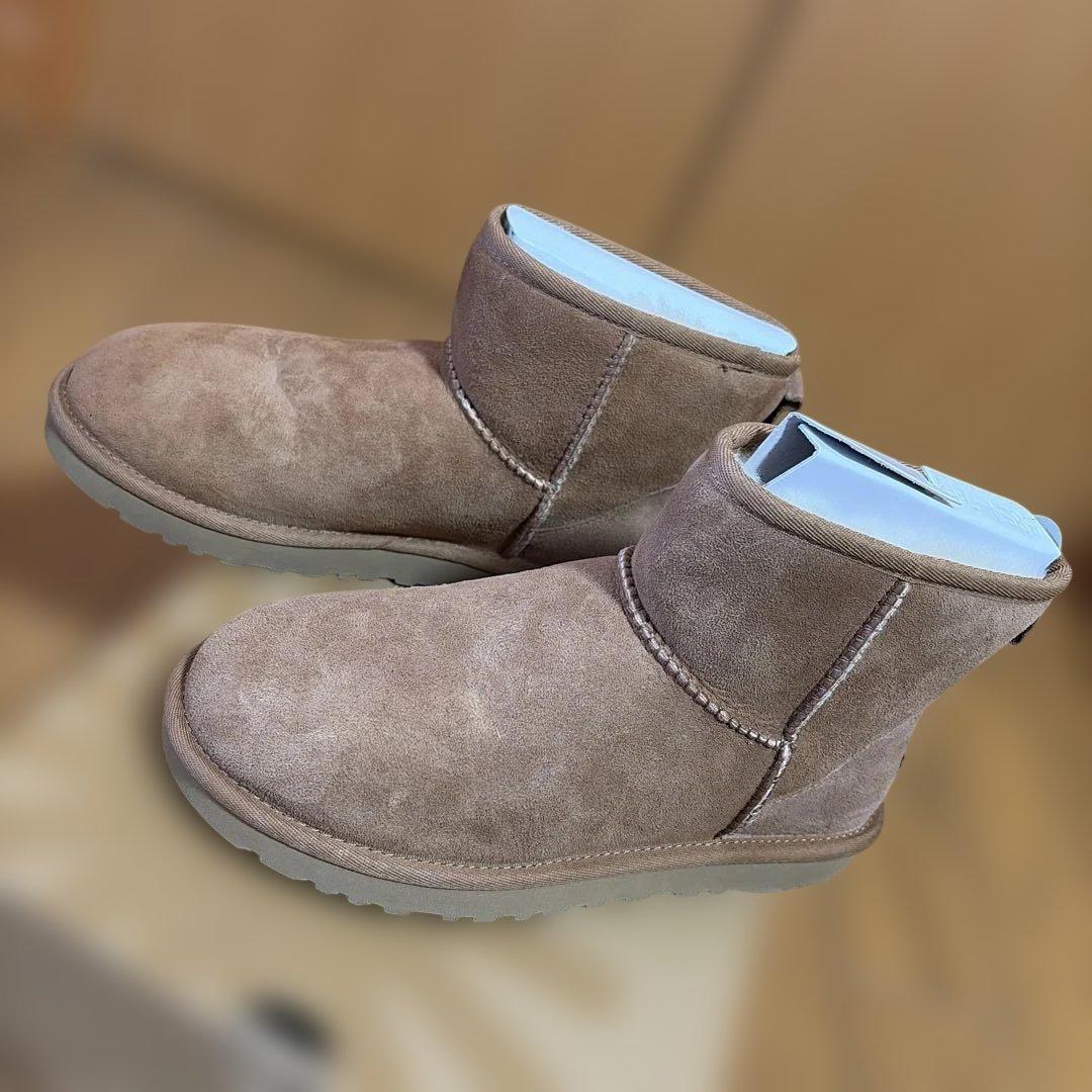 UGG 箱付き未使用品　ムートン　ショート