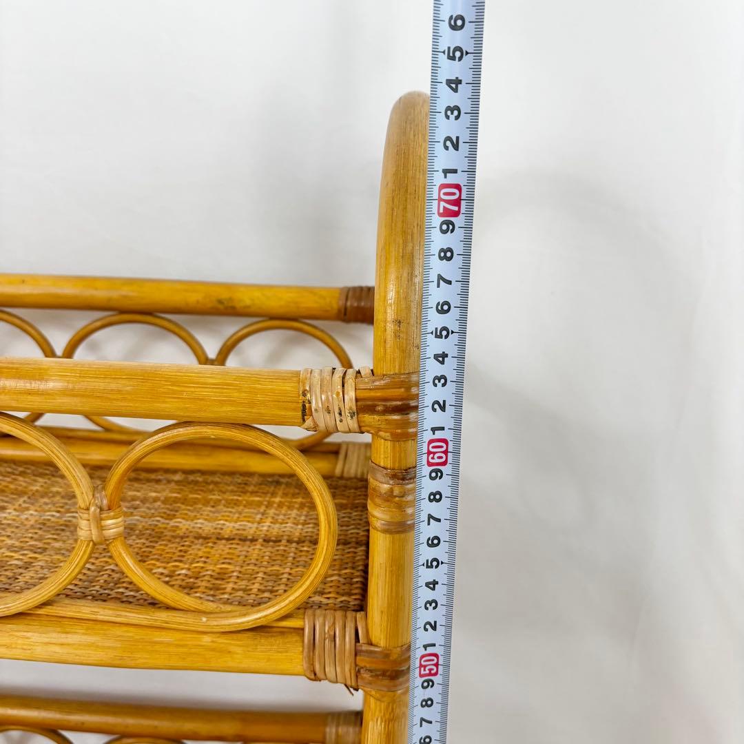 美しいラタン 2段のラック　シェルフ 飾り棚 　籐家具　キャスター付き