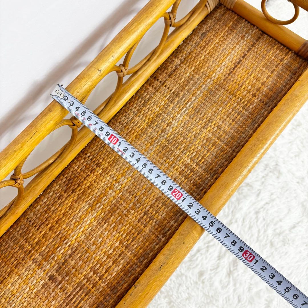 美しいラタン 2段のラック　シェルフ 飾り棚 　籐家具　キャスター付き