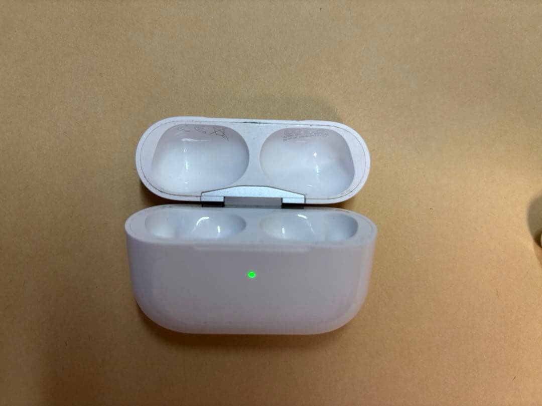 イヤホン AirPods Pro 1 with MagSafe Charing Case