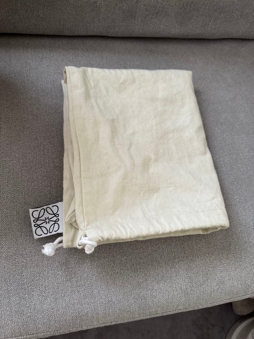 値下げ中‼️LOEWE ロゴ入りかごバッグ グリーン