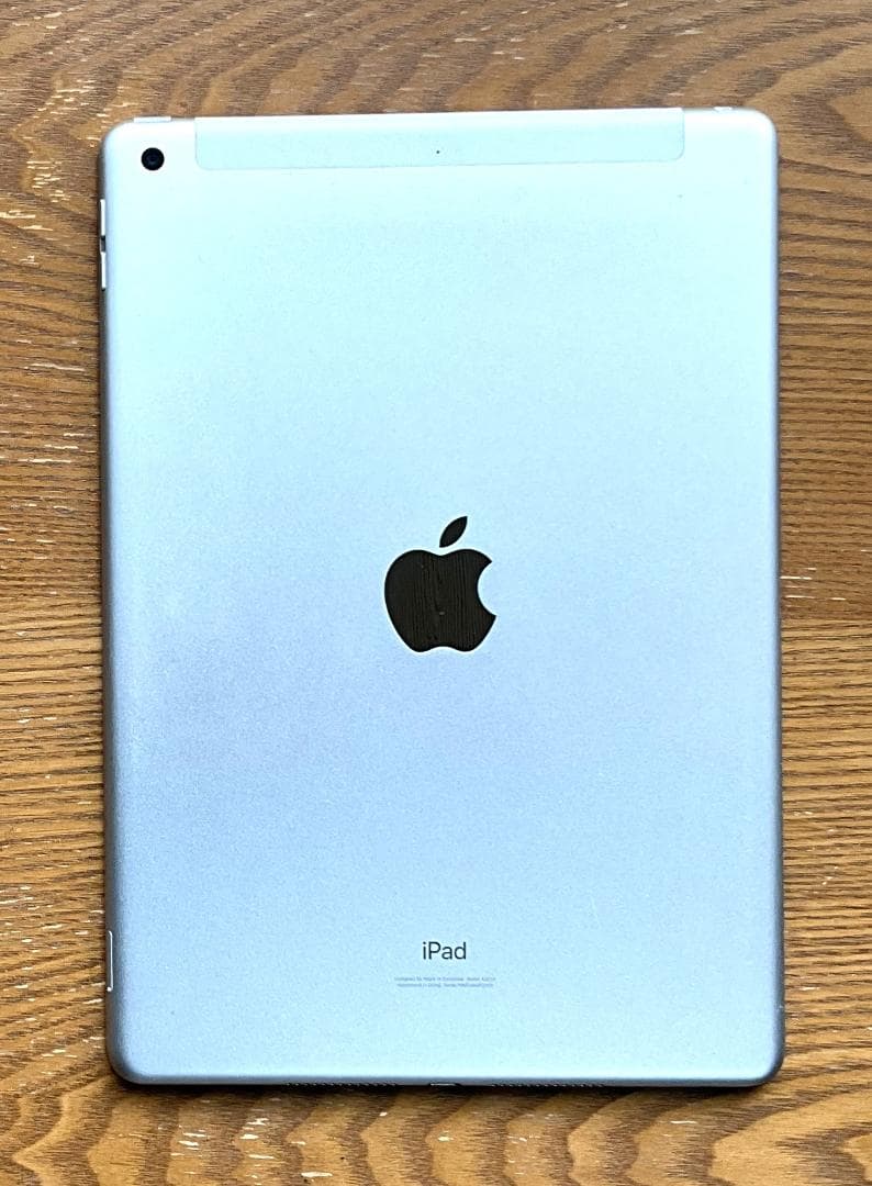 Apple iPad (第８世代) Wi-Fi+Cellular 32GB 白