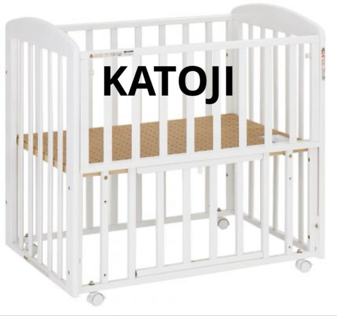 カトージ KATOJI 木製 ベビーベッド ホワイト　白　キャスター　取説有