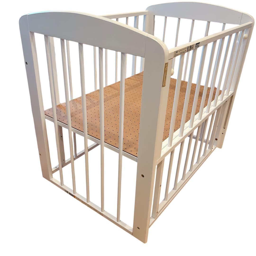 カトージ KATOJI 木製 ベビーベッド ホワイト　白　キャスター　取説有