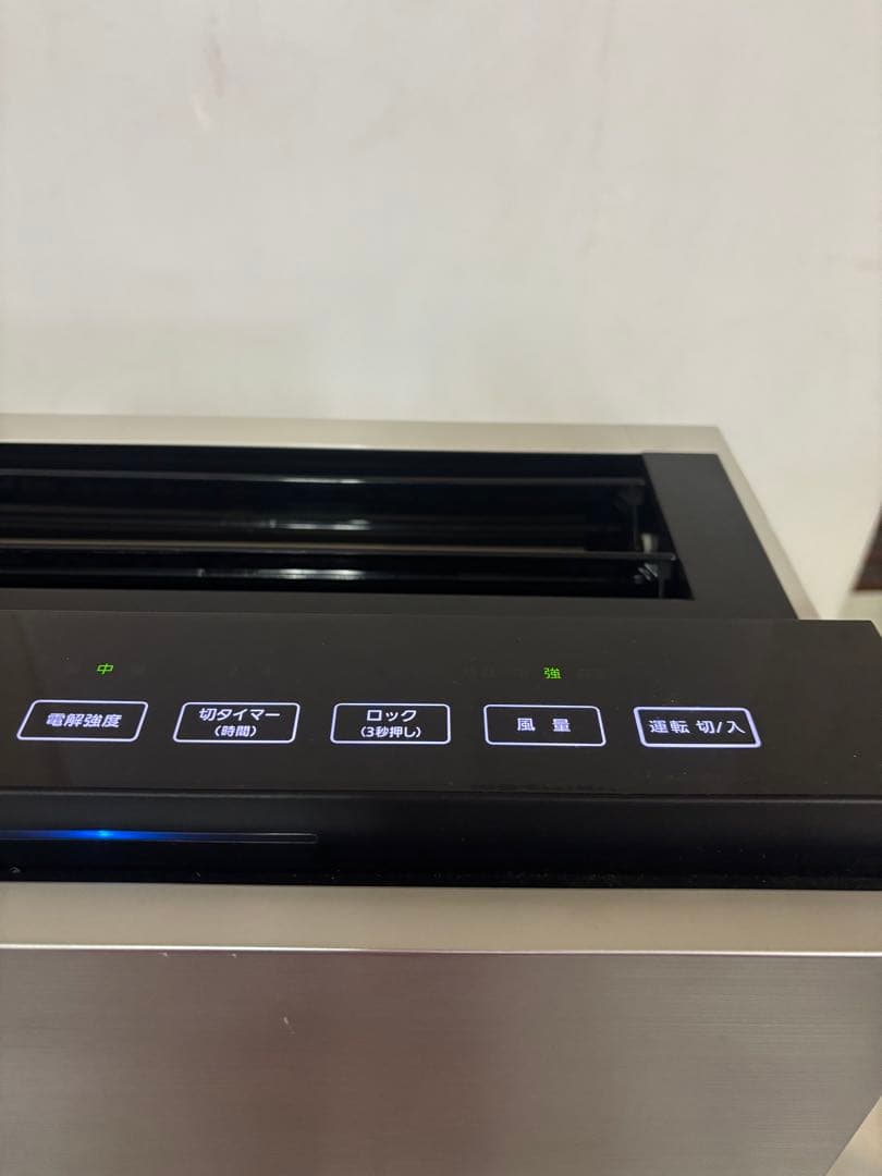 パナソニック 空間除菌脱臭機 ジアイーノ　F-MV3000