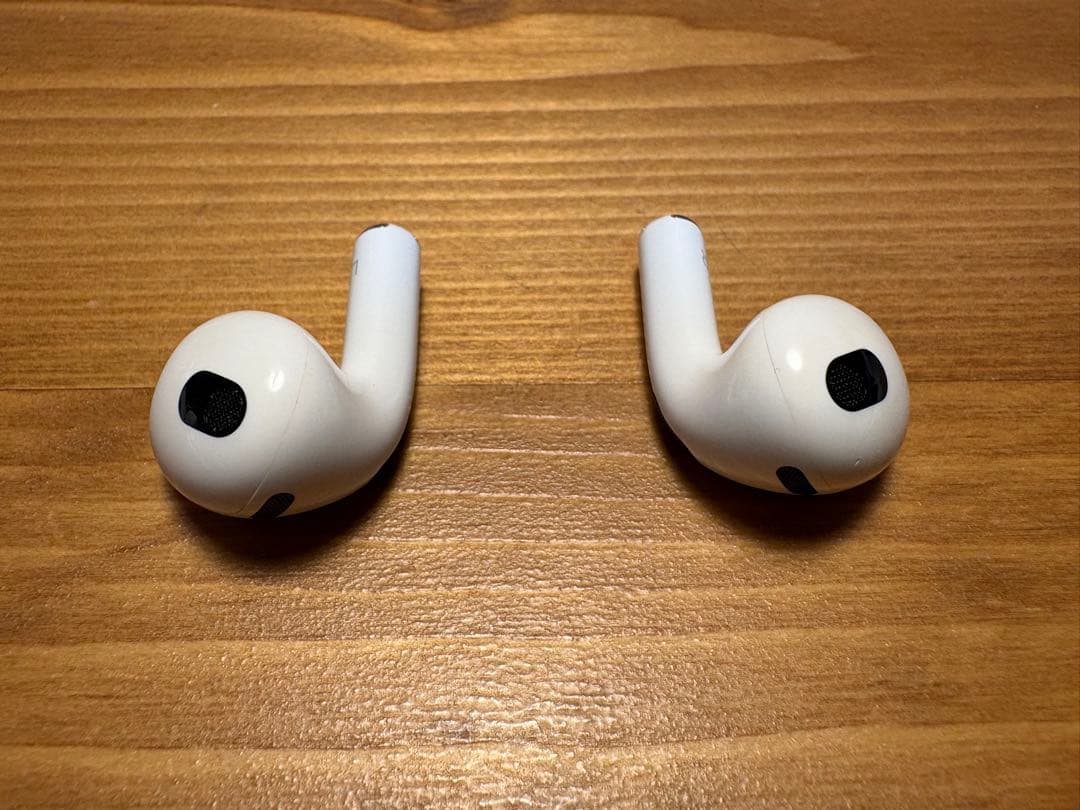 AirPods 3本体（充電ケーブル付き）