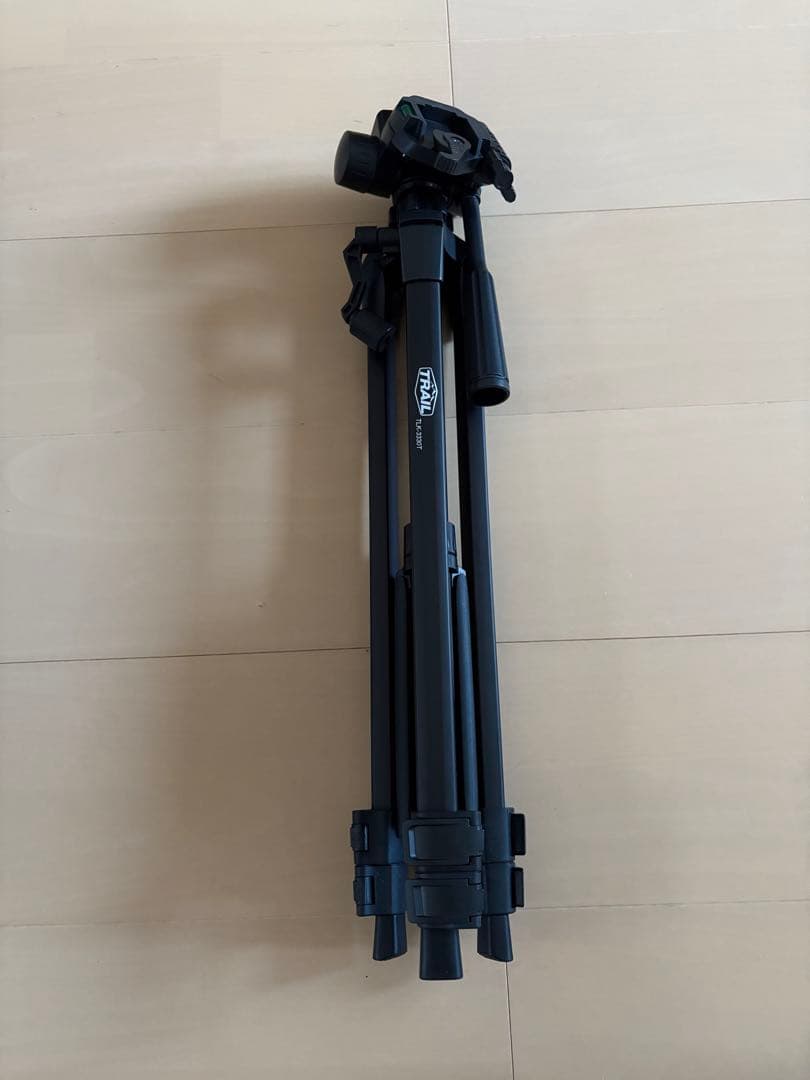 【超美品】SONY HDR-CX680 ビデオカメラ 本体　三脚付き