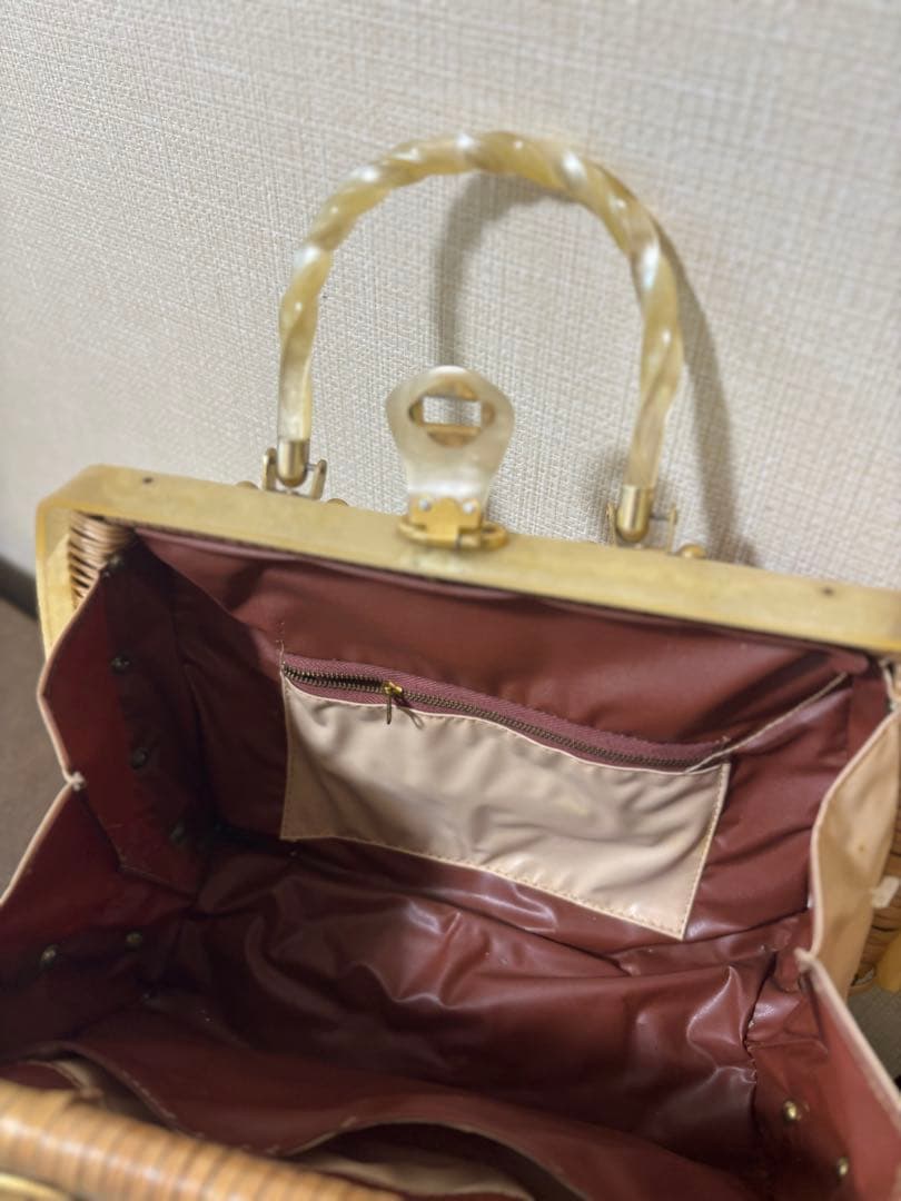 アンティーク　シェル装飾付きかごバッグ