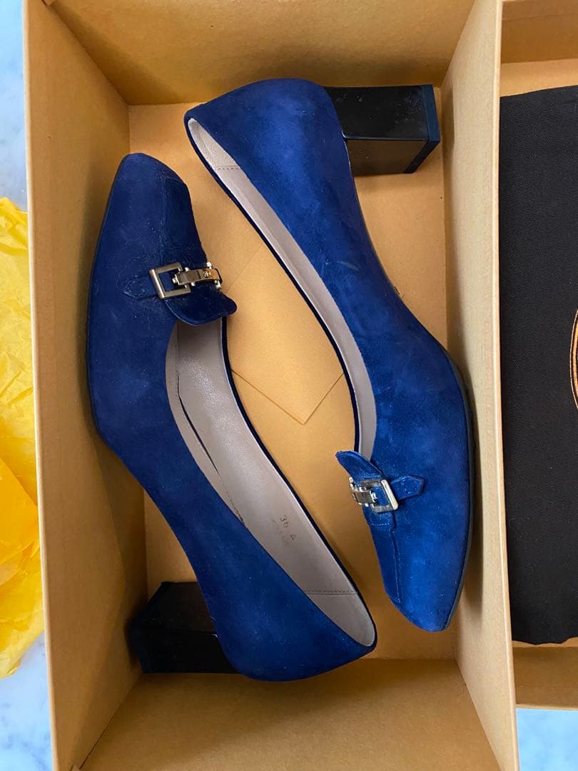 TOD'S ネイビースエード ローファー　36 金具つき