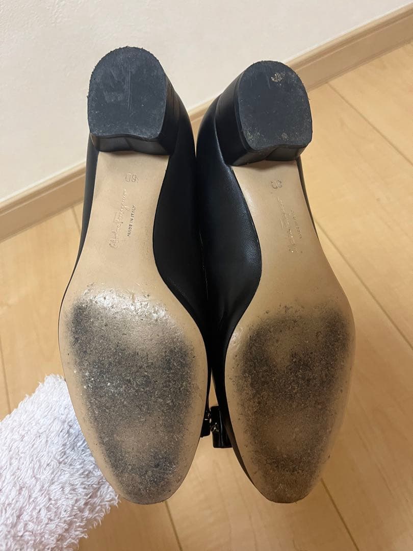 フェラガモ　ヴァラ　バレエパンプス