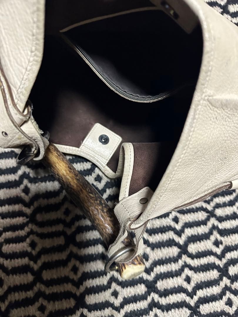 イブサンローランMOMBASAモンバサバッグベージュ革ショルダー希少トムフォード