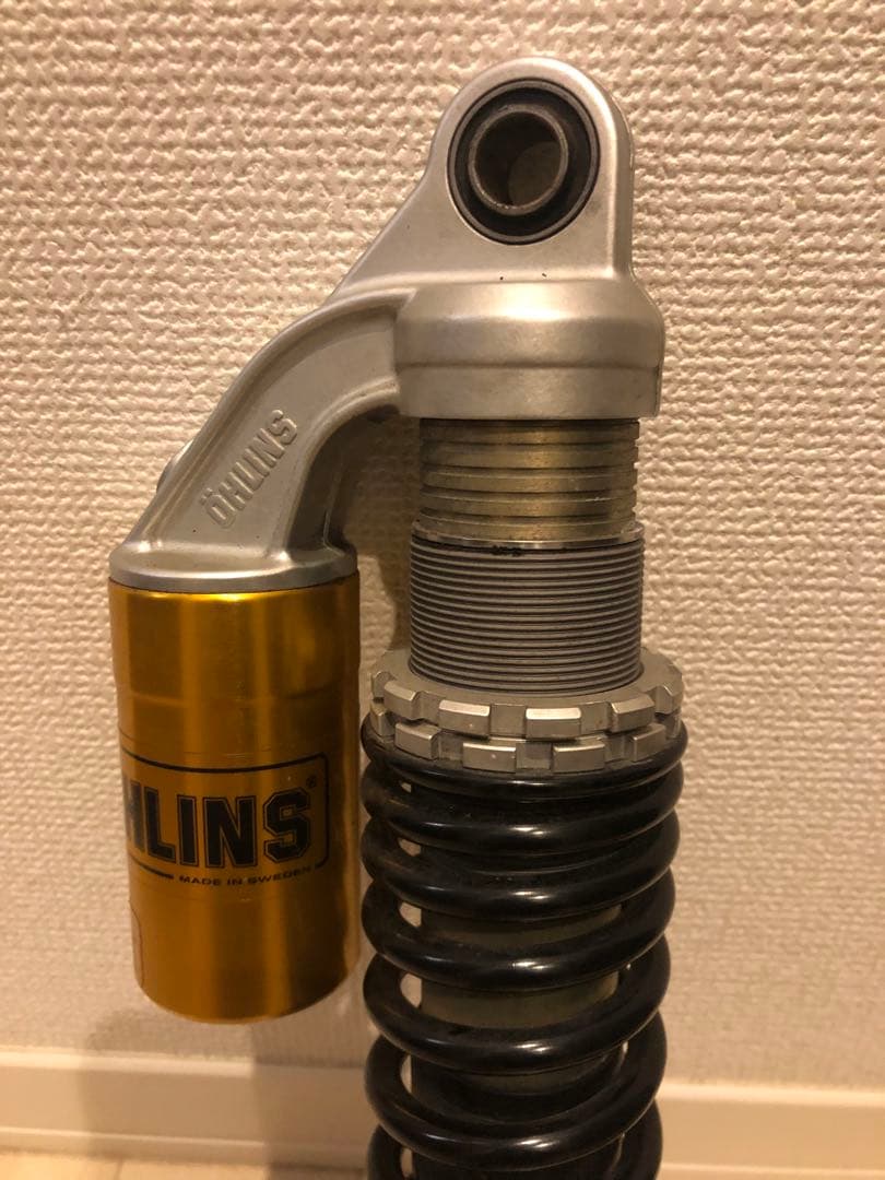 ÖHLINS 調整可能 サスペンション　CB1000SF(SC30)