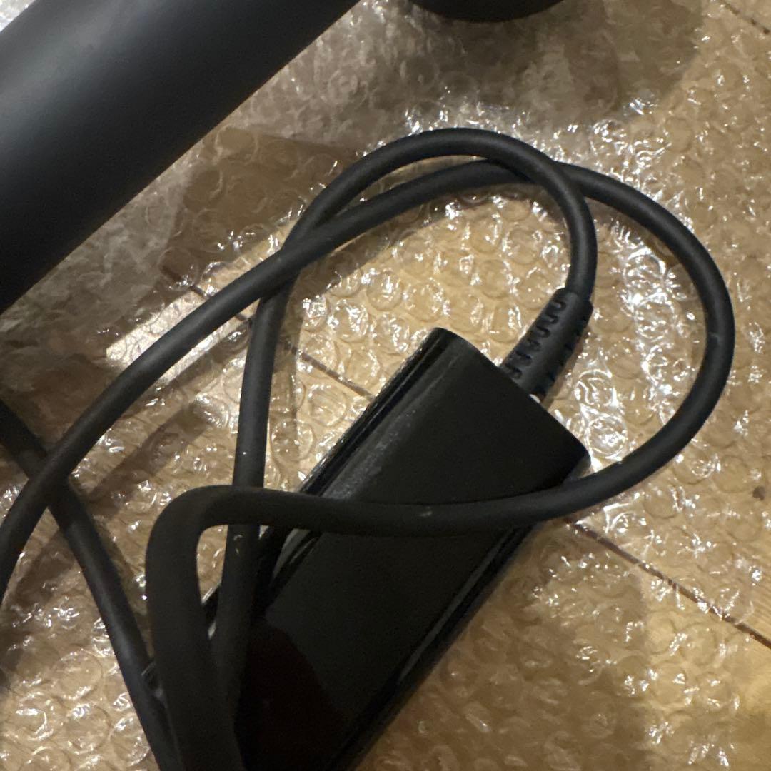 ダイソンドライヤー　ブラック