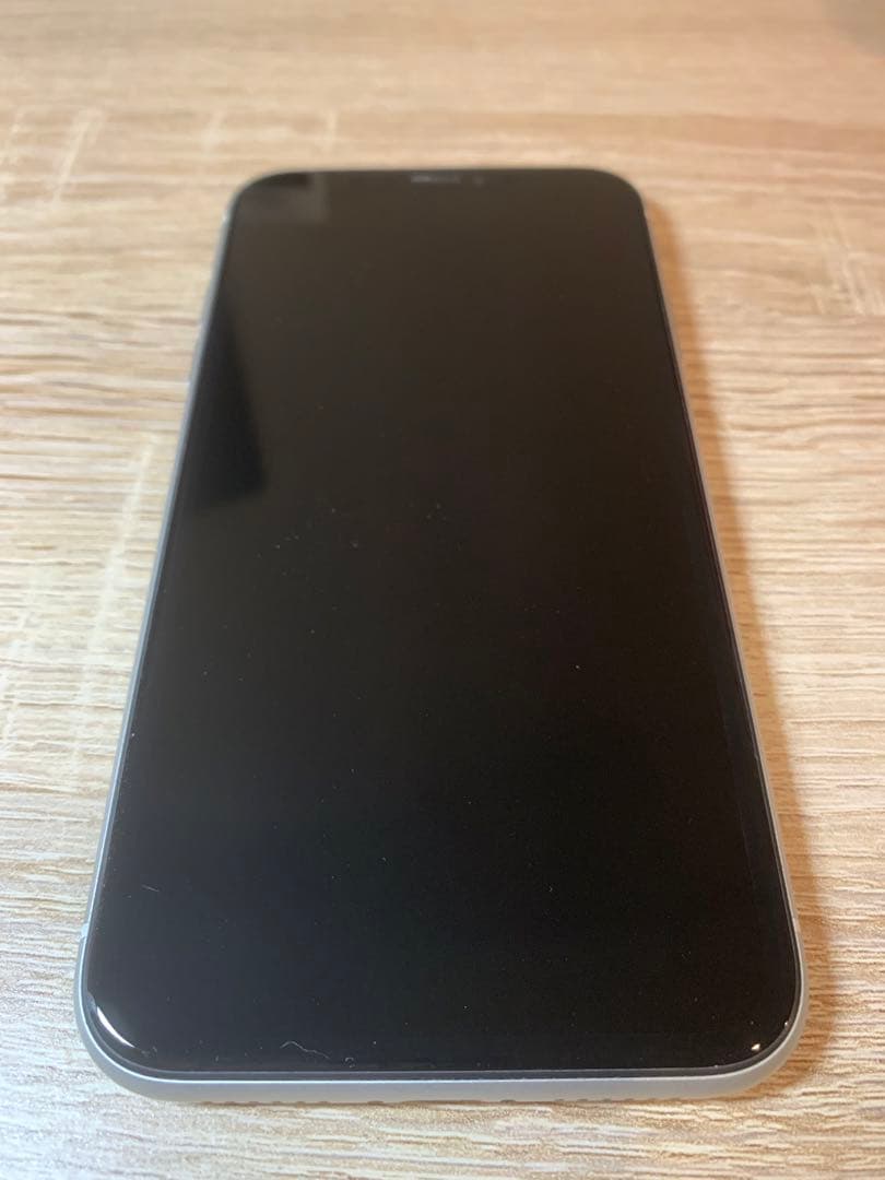 中古　極美品　iPhone XR ホワイト 64GB
