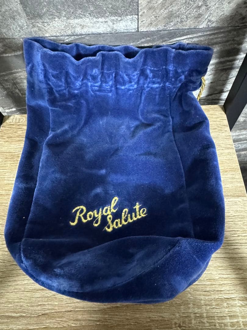  SALUTE 21年　CHIVAS 巾着付き