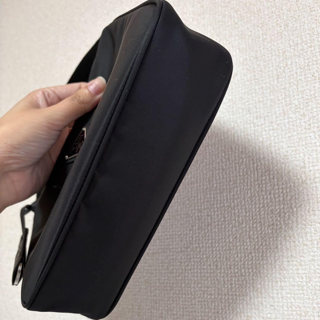 美品プラダ PRADA Re-Edition 2000 ミニバッグ ハンドバッグ