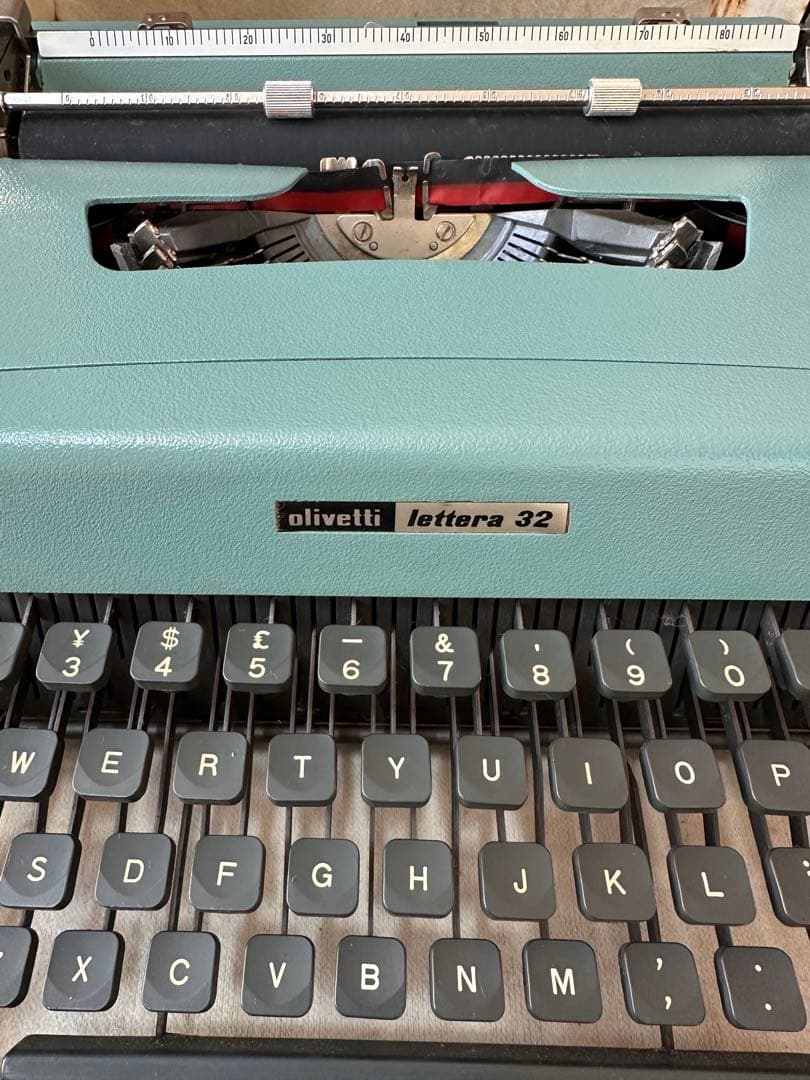 Olivetti Lettera 32 水色 タイプライター 本体