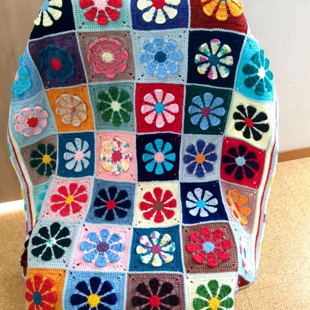 モチーフ編み マルチカバー ブランケット グラニースクエア 手編み カラフル