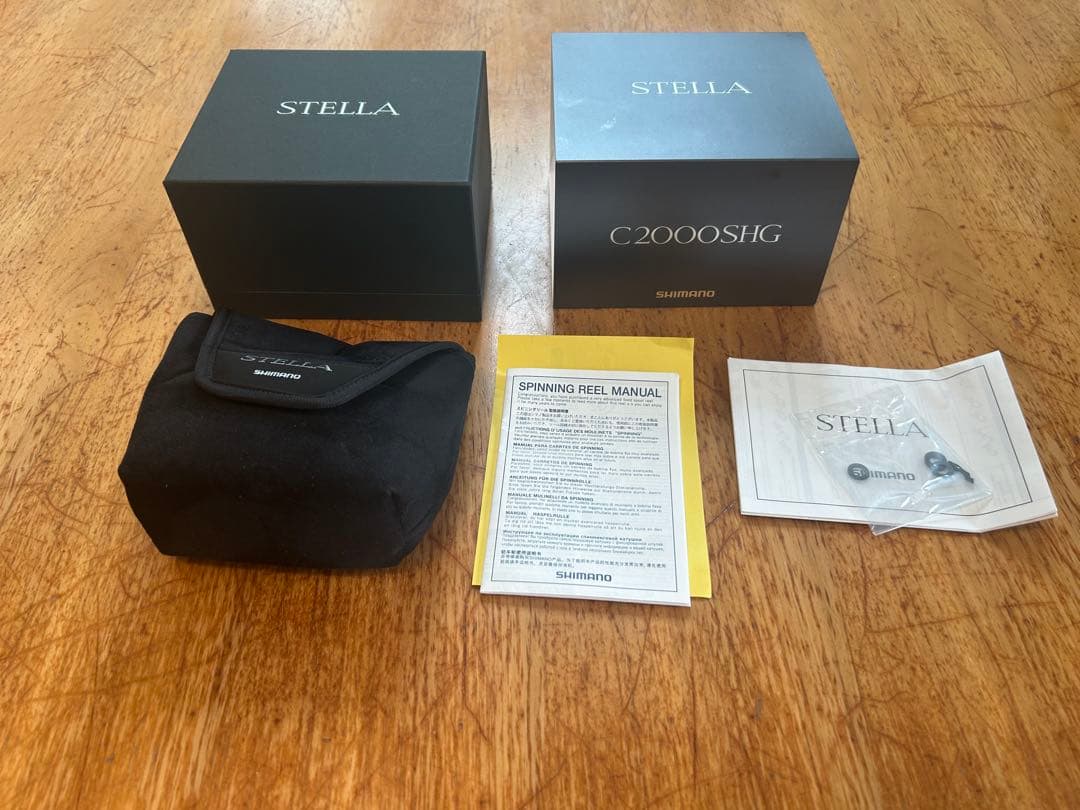 未使用品　22 STELLA スピニングリール ステラ　C2000SHG