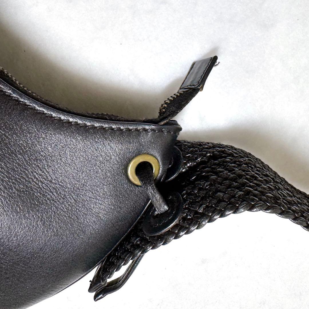 GUCCI ヴィンテージ レザー 編み込みハンドル ブラック ショルダーバッグ