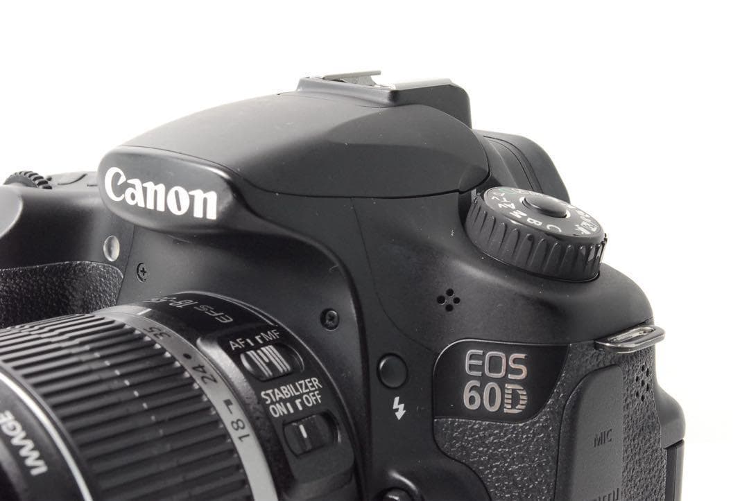 ✨思い出を美しく✨CANON EOS 60D✨ダブルレンズ✨高速連射✨超望遠✨