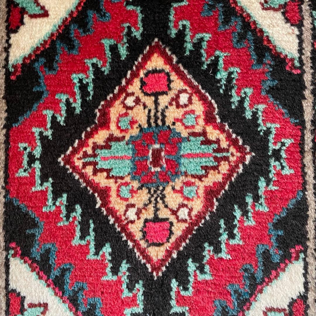 トライバルラグ ハマダン産 本物 ペルシャ絨毯 手織りサイズ 39/53cm