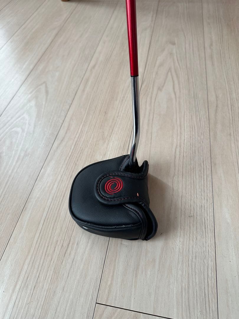 ODYSSEY ホワイトホット　VERSA SEVEN（右利き用）　パター