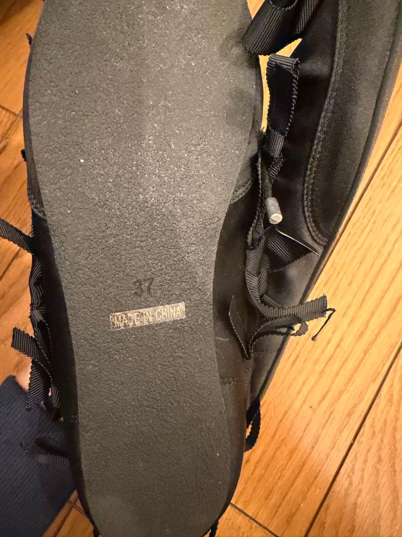 TSURU ブラック フラットシューズ