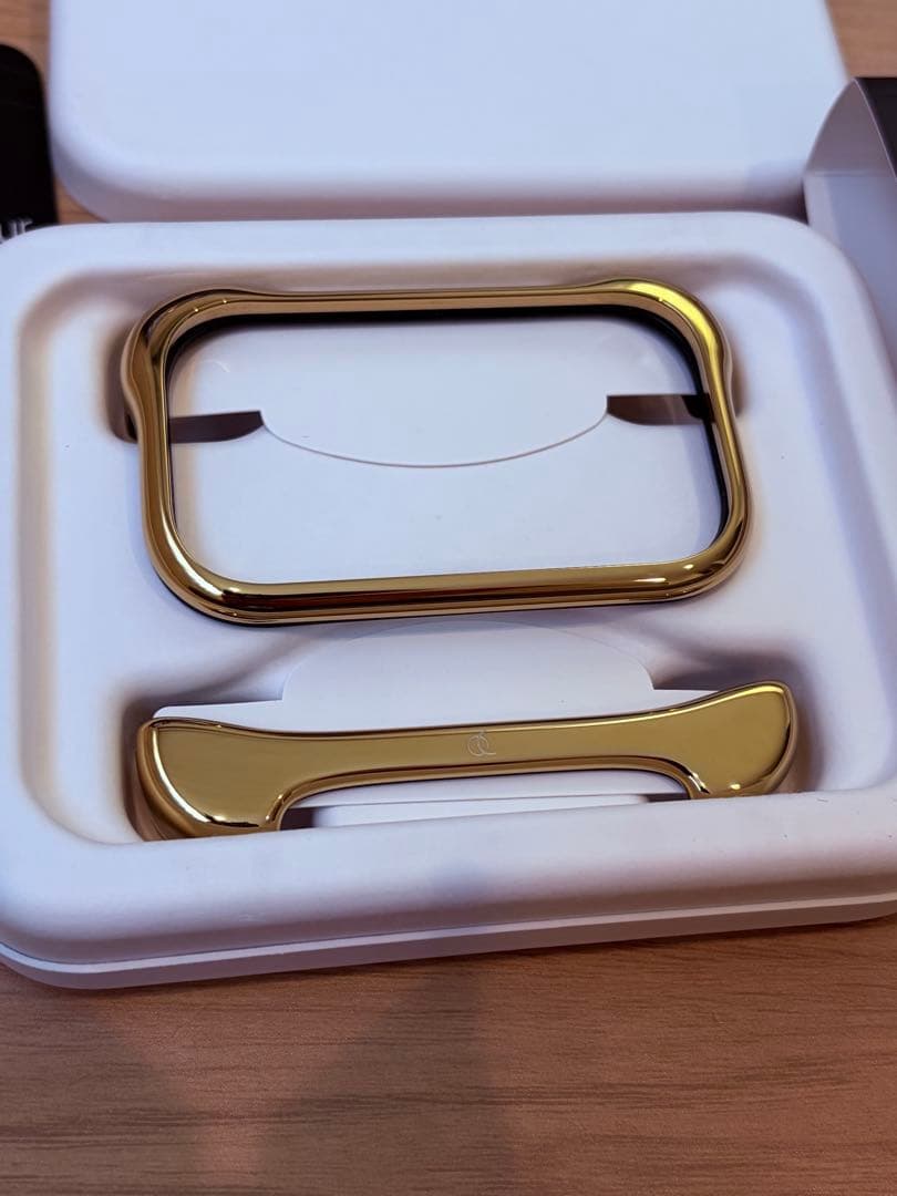 Arc Pulse ミラーゴールド　iPhone17promax専用　新品同様