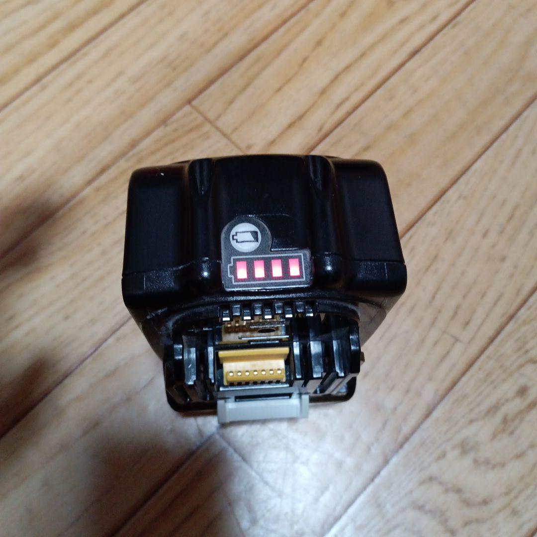 マキタ18V充電式クリーナ　CL282FD 純正バッテリー、純正急速充電器付