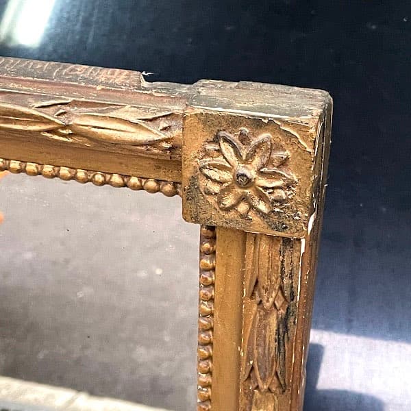 ビンテージ　ウォールミラー　壁掛け鏡　木製枠　木彫りの装飾