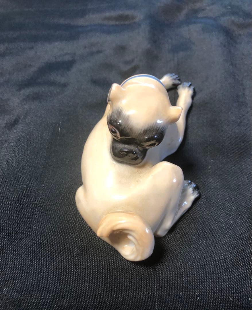 マイセン　パグ　フィギュリン