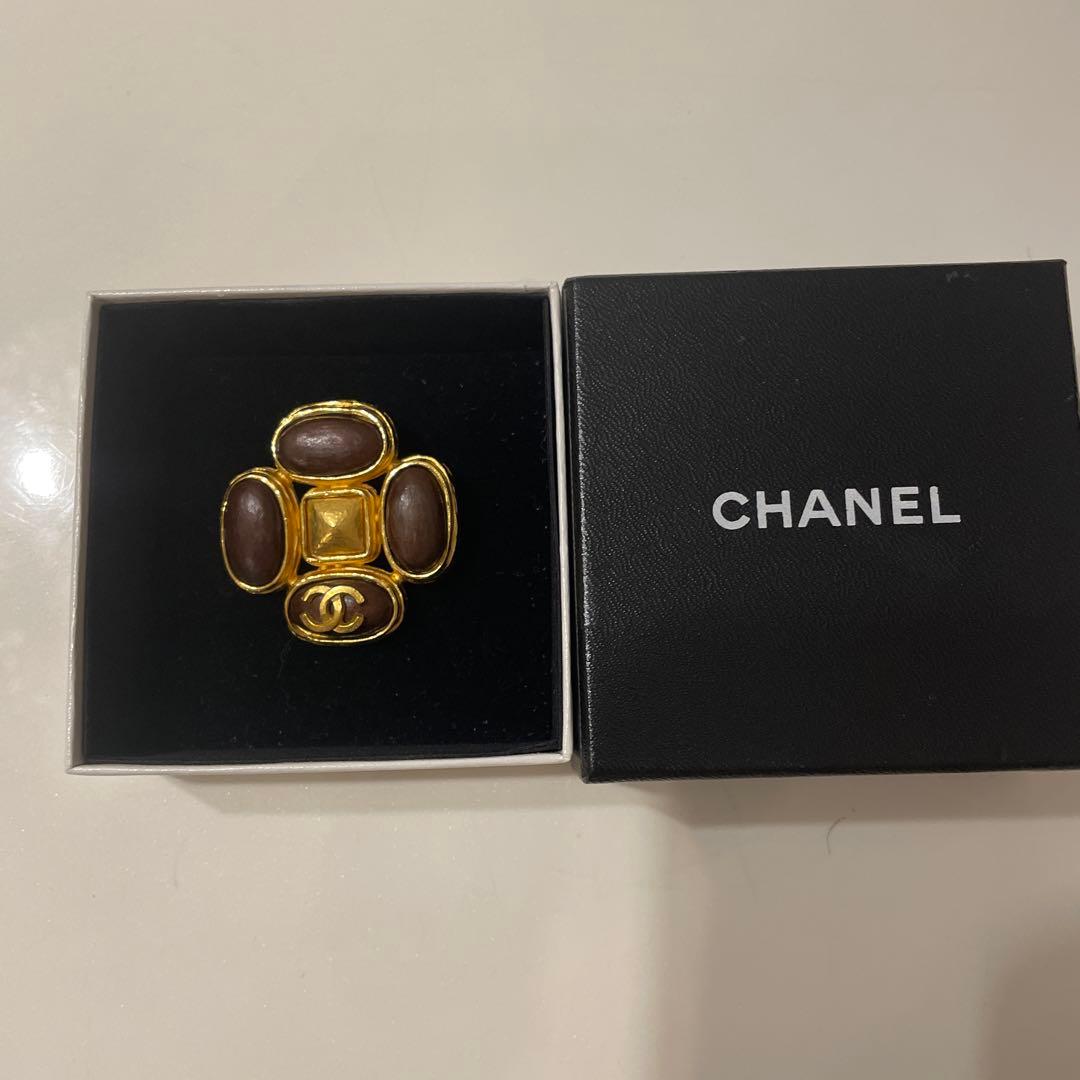 新宿伊勢丹シャネルブティク購入CHANEL ウッド✖️ゴールド　ブローチ　未使用品