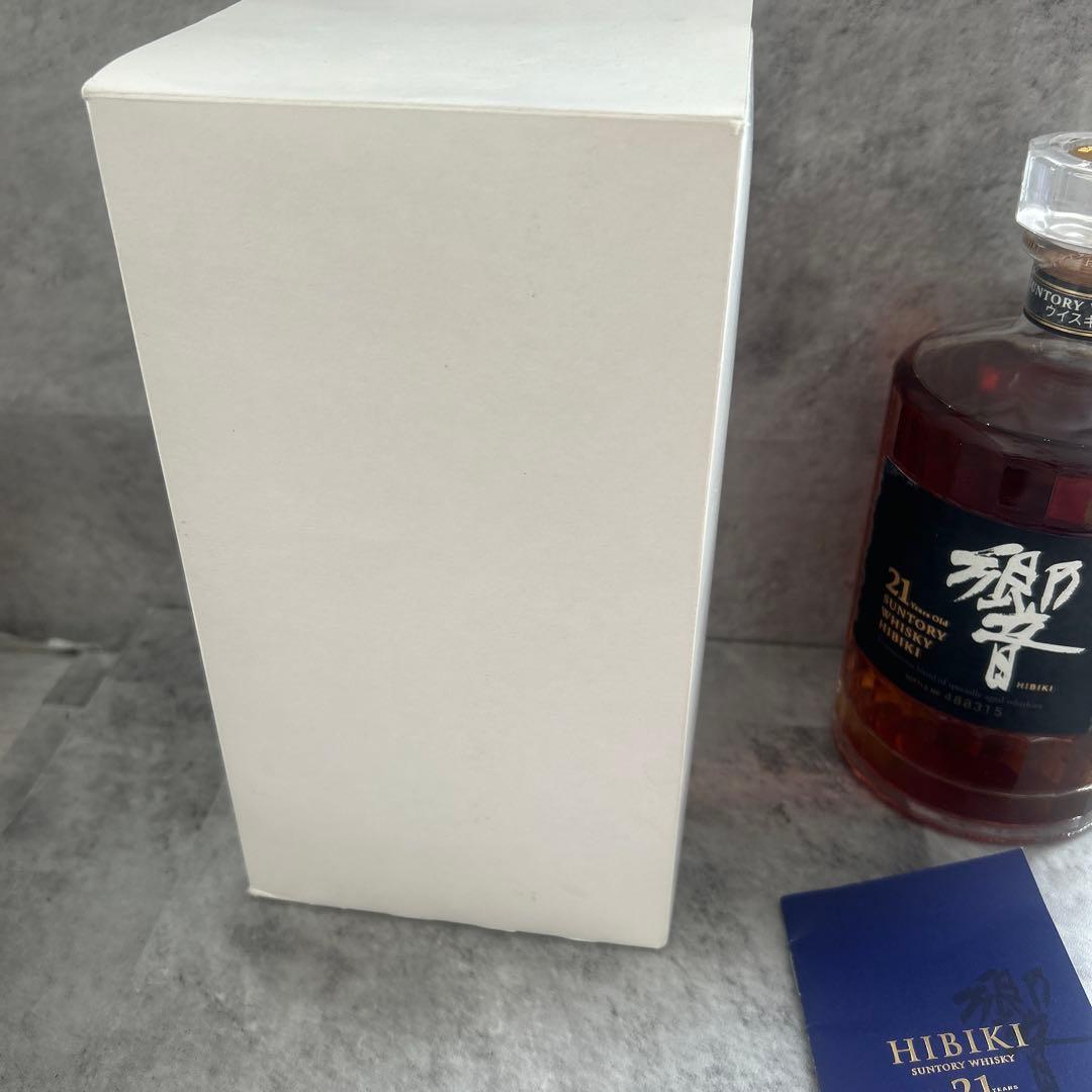 タ*ウ様 響　サントリーウイスキー 21年　金キャップ