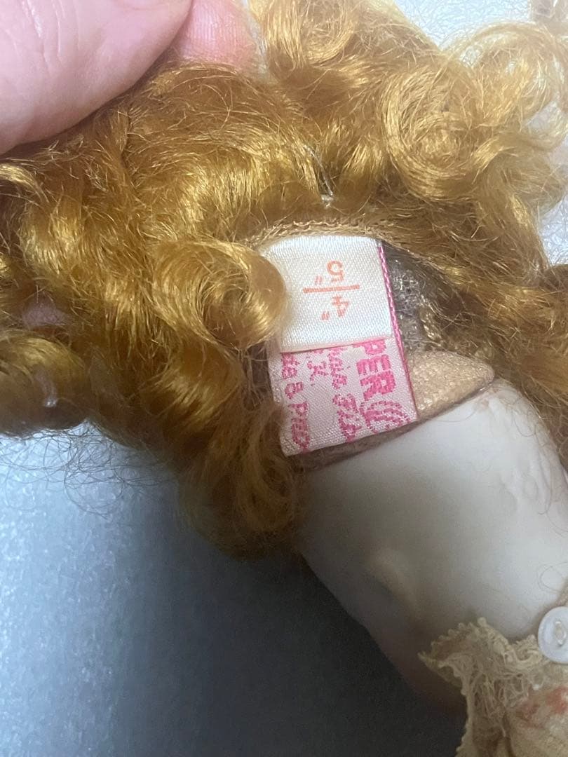 ビスクドール　アンティークのコレクション用磁器人形 (Kemper かつら)